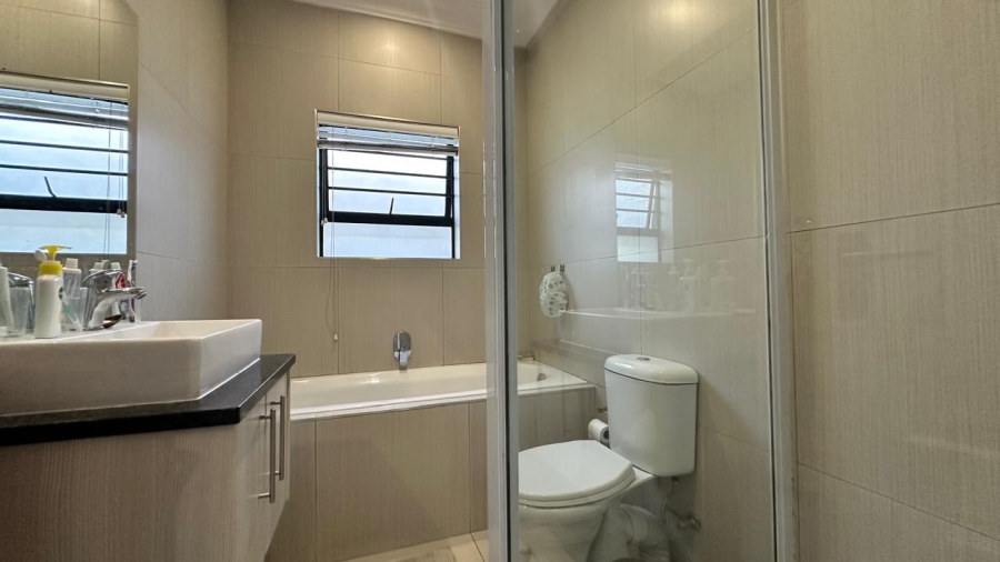 2 Bedroom Property for Sale in Parklands North Western Cape